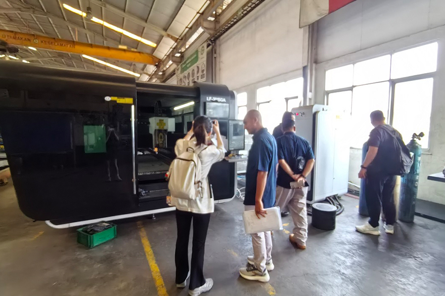 Ang mga pagbisita sa customer sa Indonesia